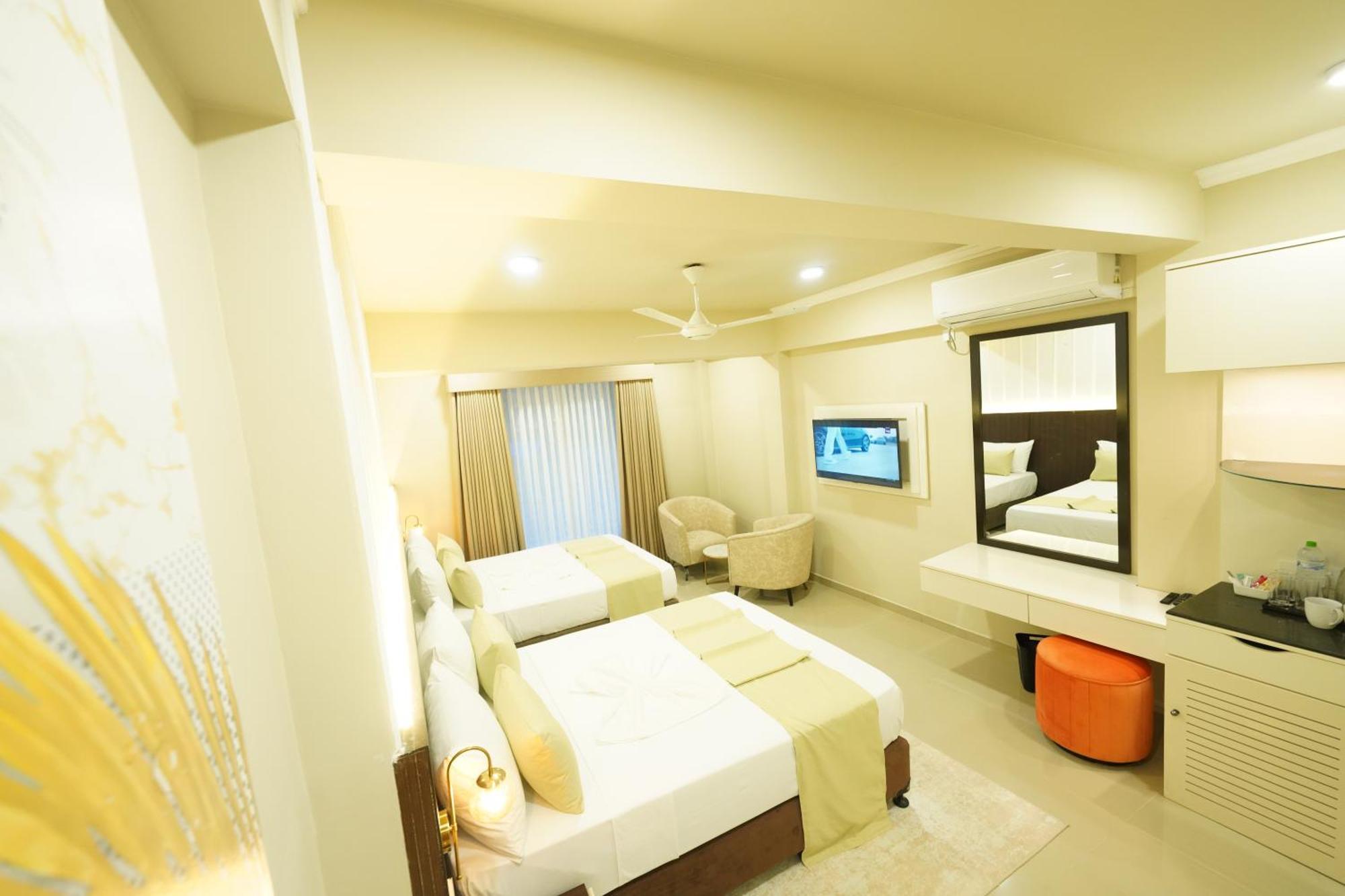 Hotel Grand Amanee Ratnapura Exterior photo