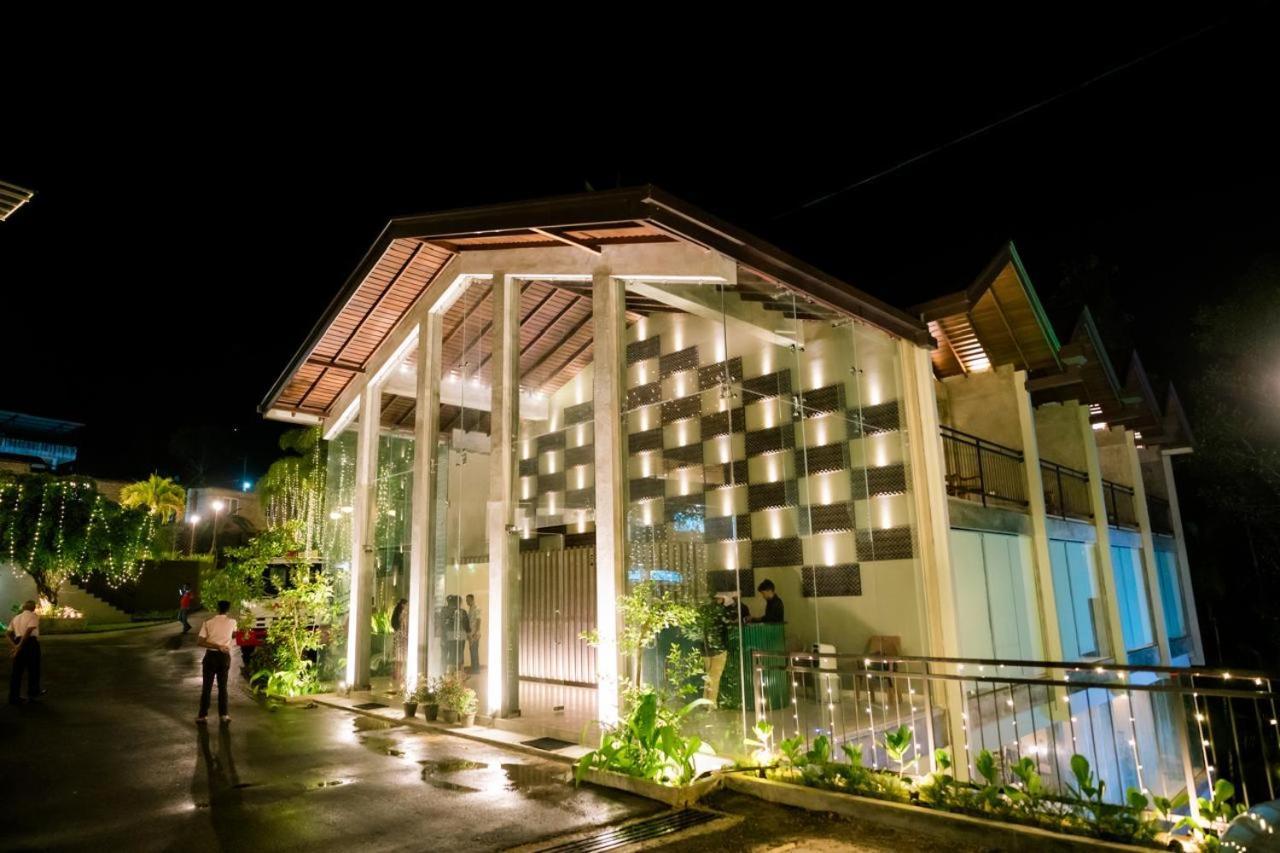 Hotel Grand Amanee Ratnapura Exterior photo