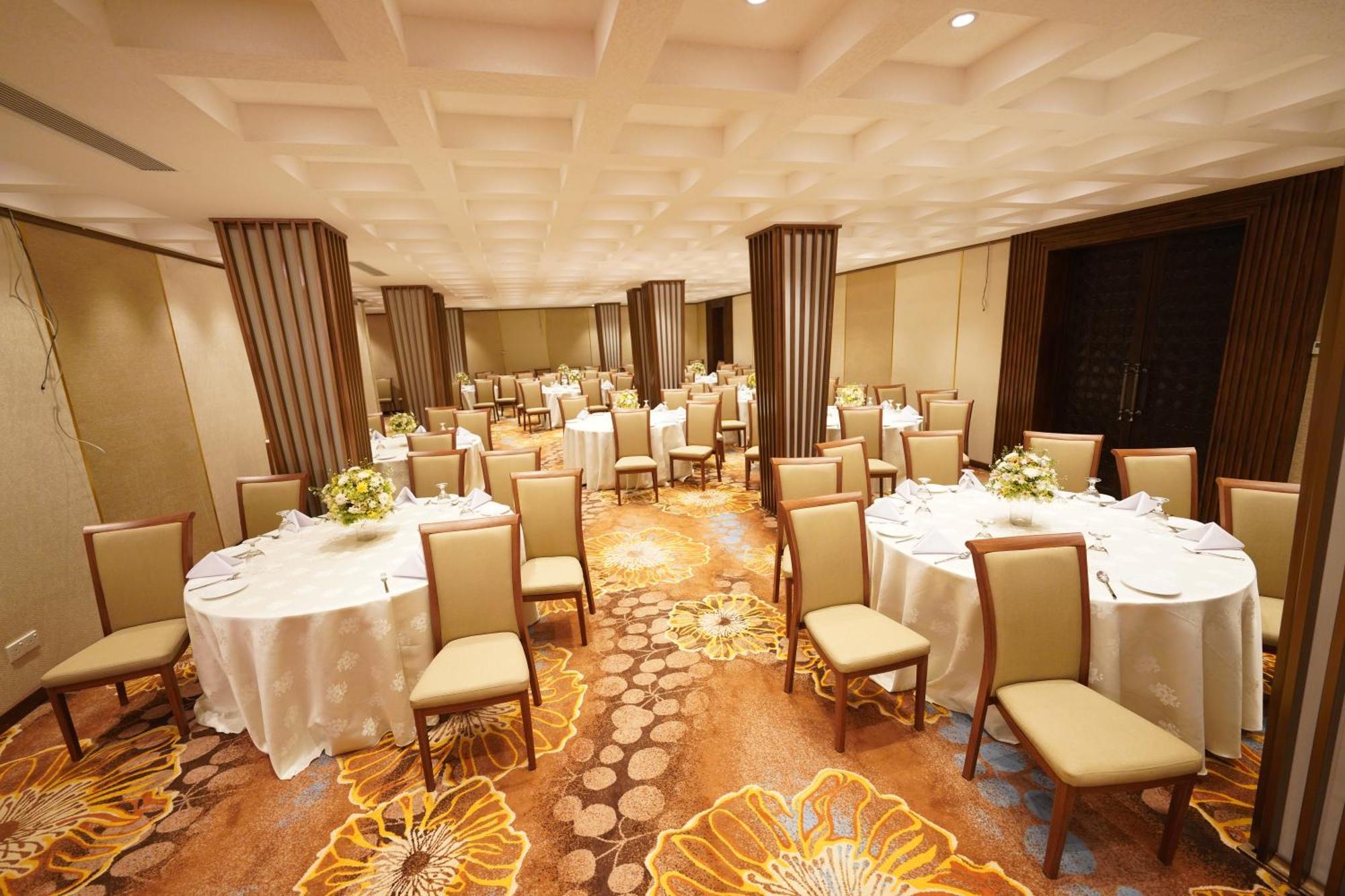 Hotel Grand Amanee Ratnapura Exterior photo